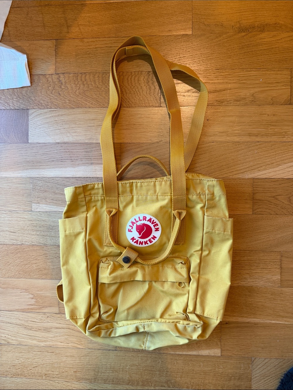 FJALLRAVEN Kånken TOTEPACK MINI in OCHRE